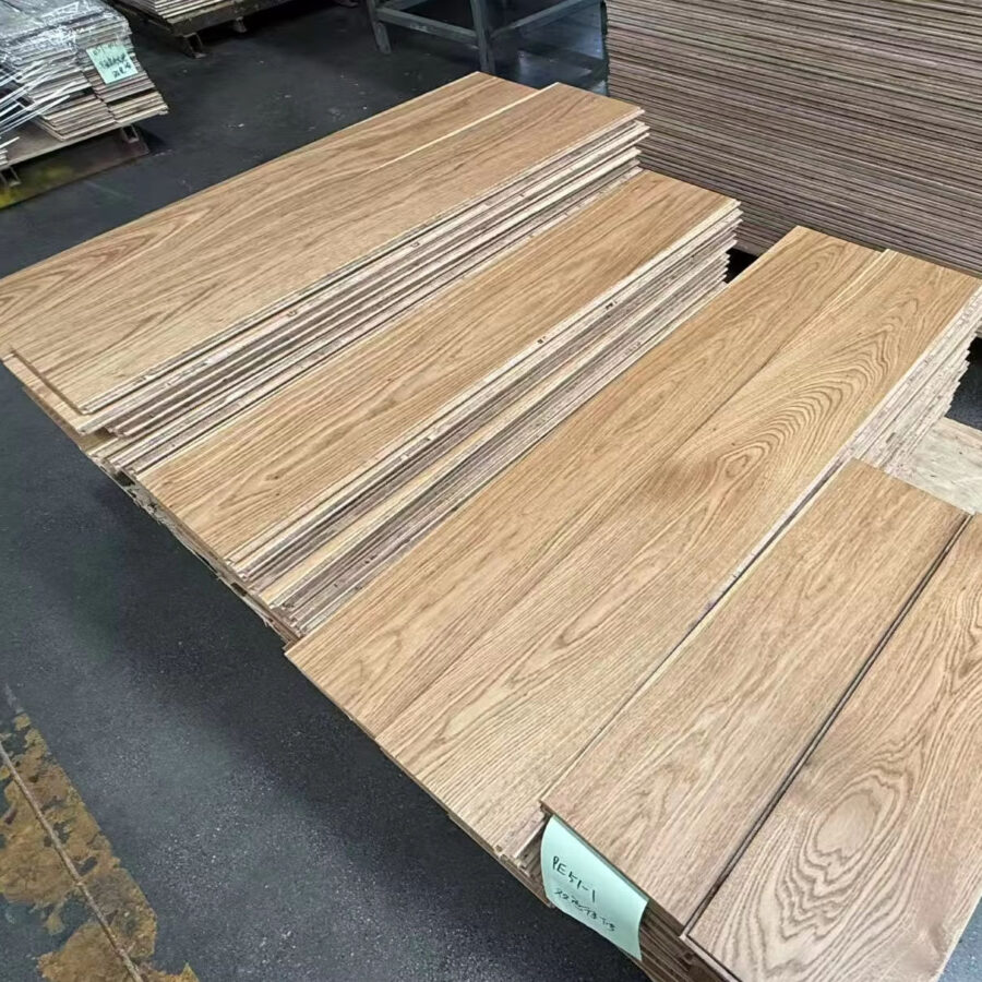 Walnut wood engineered flooring